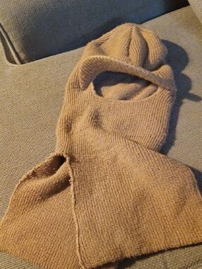 Knit Balaclava Hood in Camel KS34PM